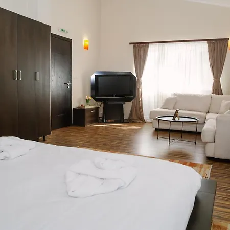 донука * Panichishte