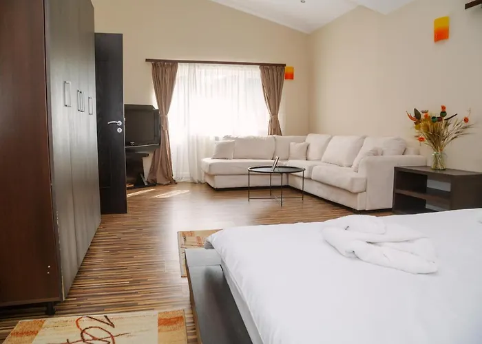 донука * Panichishte